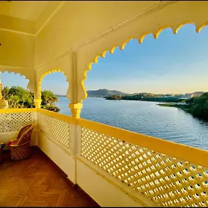 Vallabhgarh A Facing Balcony 3* Udaipur